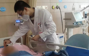 危急重癥、“大白肺” 90%以上恢復(fù)良好，他們?nèi)绾巫龅降模?>
				             </a>
                <div   id=