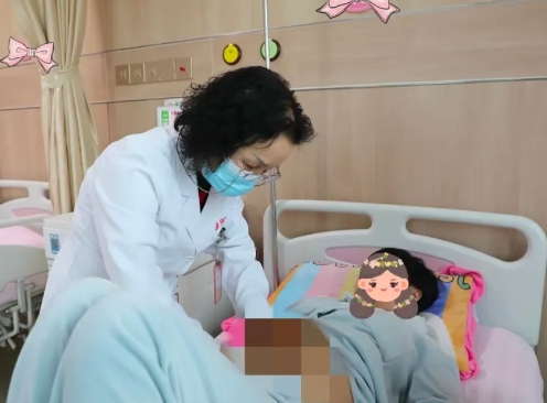 三封感謝信，見證腫瘤二科醫(yī)護(hù)團(tuán)隊的仁心與溫度